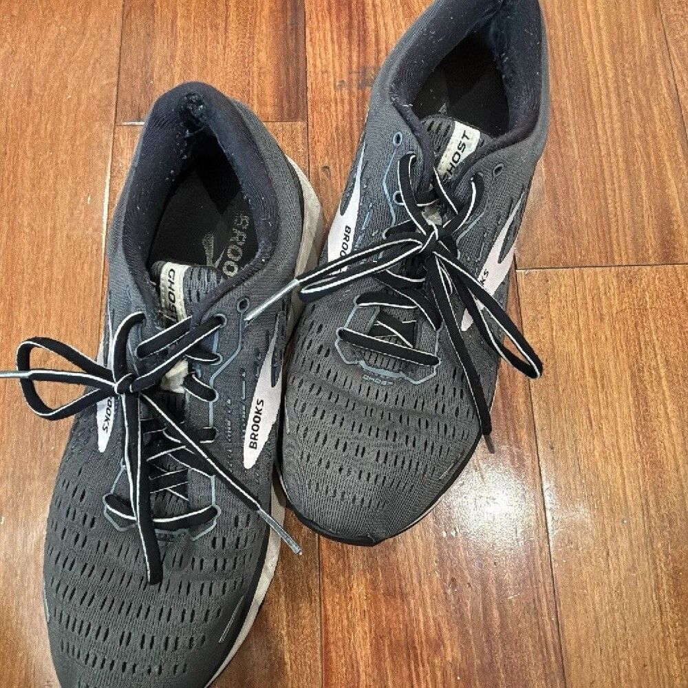 Brooks Ghost Gray/Black Solid Low Top Lace-Up Running Sneakers Mesh Upper size 9 - Picture 15 of 16